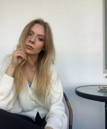 🌟 Страсть и яркие эмоции гарантированы! 😍 Я живу в Москве и готова провести время с тобой в этом великолепном городе. 🌆
У меня широкий спектр услуг, адаптированных под твои желания. 💖 Я могу стать твоей идеальной спутницей на деловых встречах или насладиться тобой в уютной обстановке отеля или апартаментов. 🔥
Моя опытность и чуткость позволяют мне понять и удовлетворить твои самые сокровенные фантазии. 💦 Мои отзывы подтверждают мою профессиональность и безупречность. 🌟
Если ты хочешь узнать меня лучше, взгляни на мои фото. 👀 В них скрыты улыбка грез, загадочные глаза и идеальные формы. 🔥 Моя красота и страсть захватят тебя с первого взгляда. 💋
Не упусти возможность окунуться в мир наслаждения и искушений со мной. 🌹 Звони прямо сейчас, и мы воплотим все твои самые смелые мечты в реальность. 💫 Милана